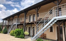 Motel R10